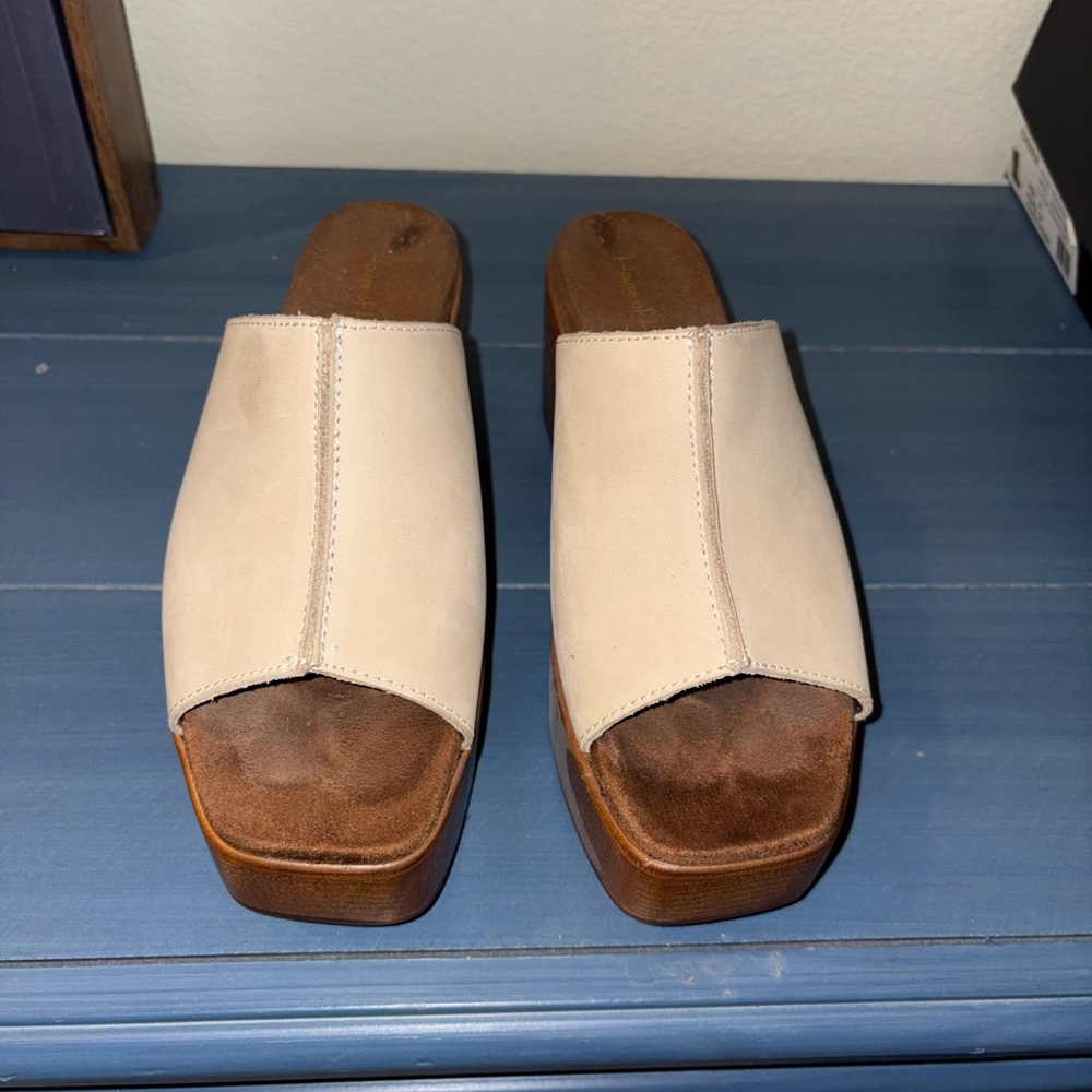 House of Harlow 1960 Cream and Brown Mules